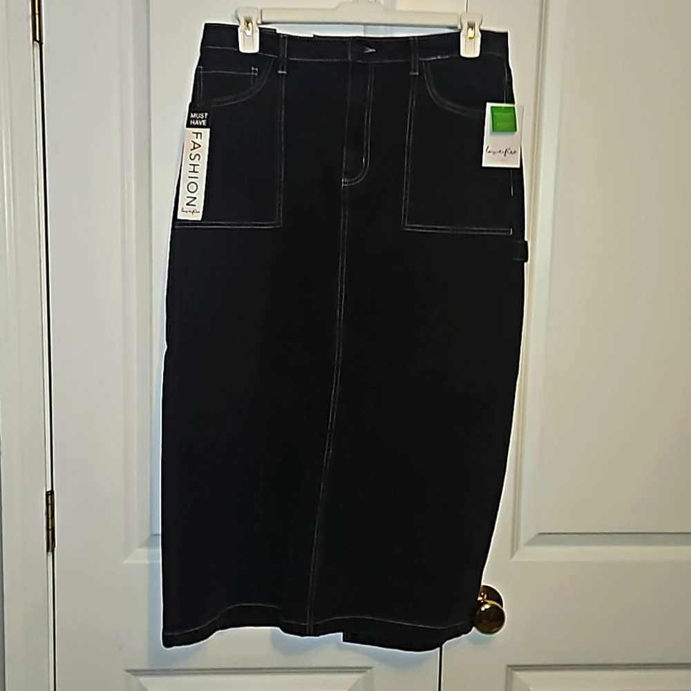 Love fire black denim maxi skirt sz 15 NWT
